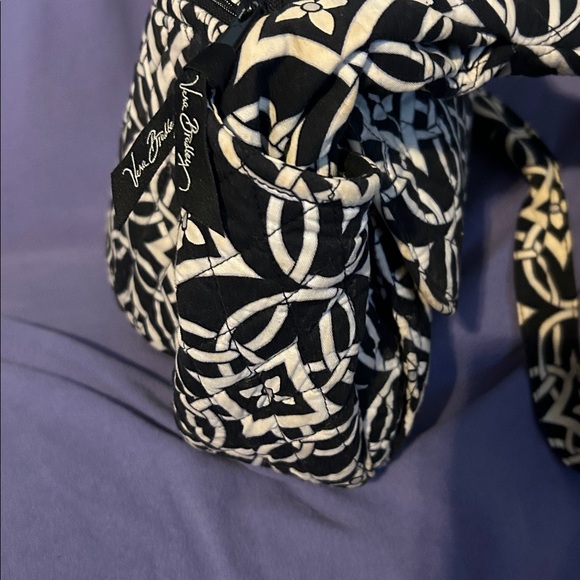 VERA BRADLEY “Concerto” quilted cotton Hobo. Black/white - Picture 6 of 9